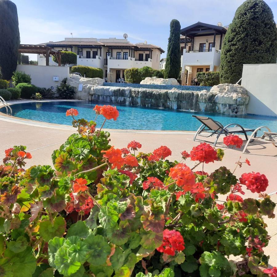 Helios Heights Spirits, Aphrodite Hills Golf Resort Kouklia Extérieur photo